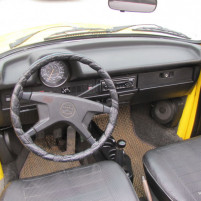 VW_Kaefer_1303_Fuel_injection_gelb_IMG_9486