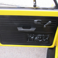 VW_Kaefer_1303_Fuel_injection_gelb_IMG_9487