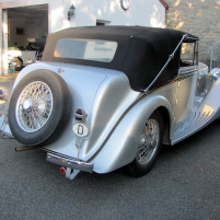Bentley_Vanden_Plas_06