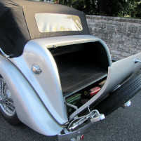 Bentley_Vanden_Plas_07