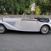 Bentley_Vanden_Plas_09