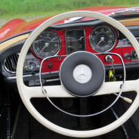 Mercedes_Benz_Pagode_230_Sl_rot_IMG_25