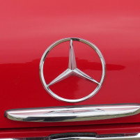 Mercedes_Benz_Pagode_230_Sl_rot_IMG_47