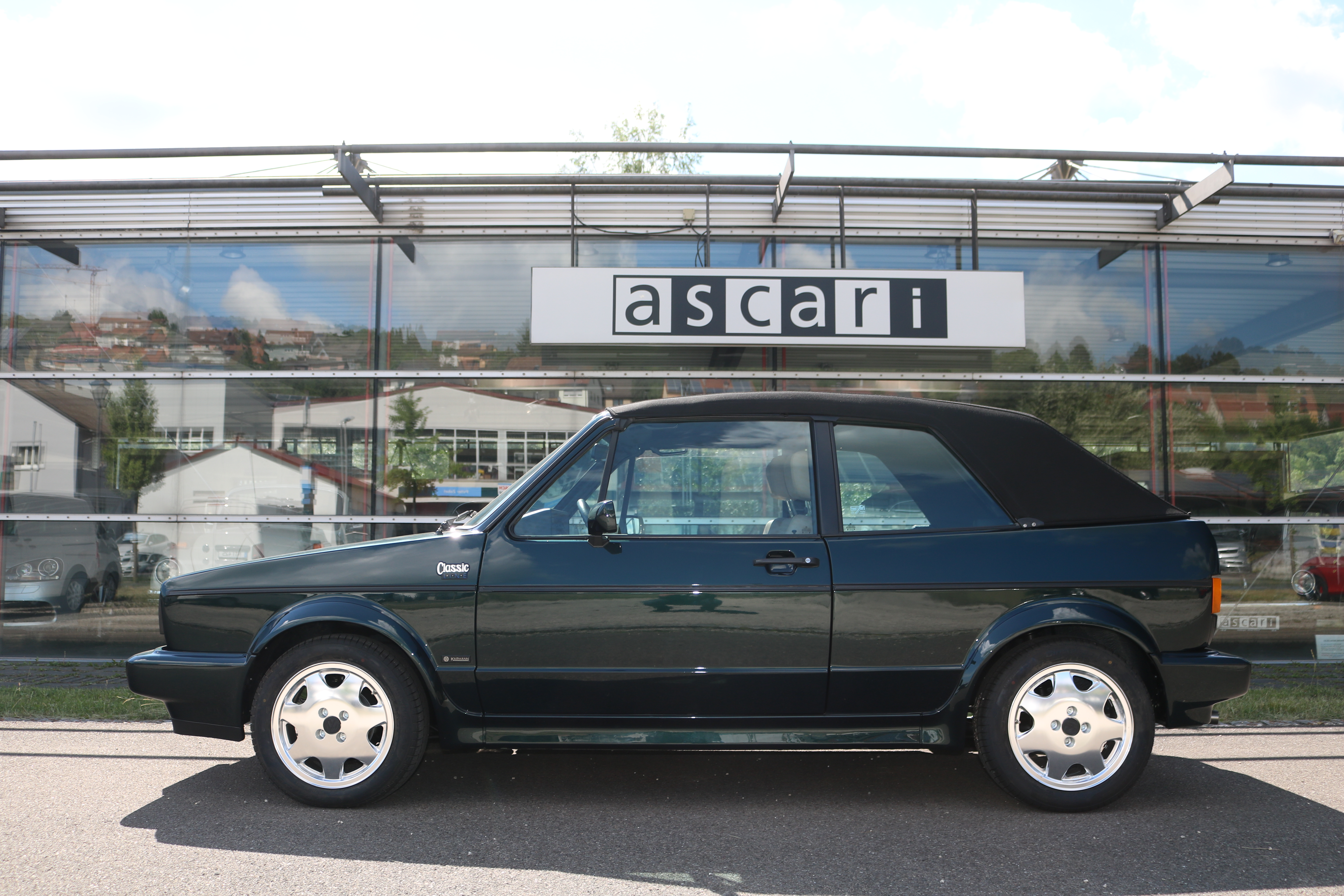 VW Golf 1 Cabrio Classicline classigrün beige